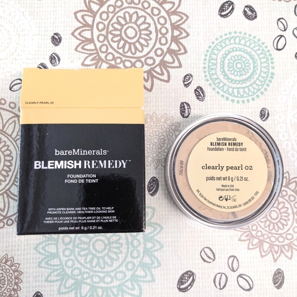 BareMinerals Blemish Remedy Loose Powder Foundation - Clearly Pearl 02 - Picture 2 of 2